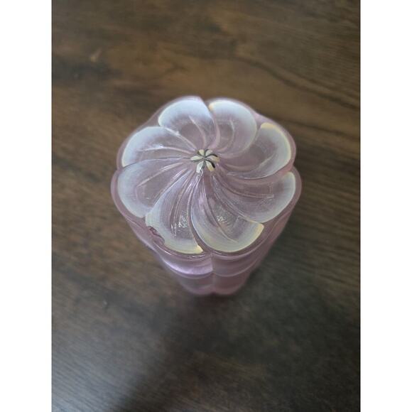 Fenton 3.5" Pink Satin Trinket Box Floral Design Handpainted In USA - Picture 6 of 16